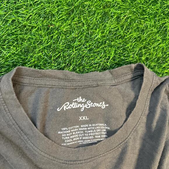 Rolling Stones Multi-Tongue Graphic Tee - Picture 3 of 4